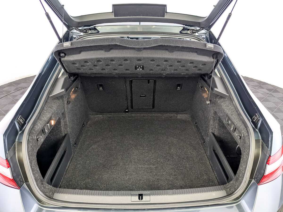 Б/У Шкода Суперб 2018 года. Фото: #9