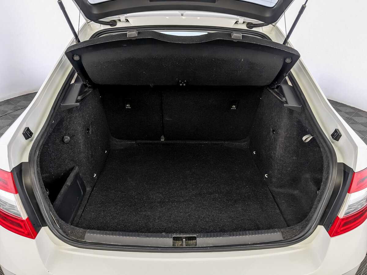 Б/У Шкода Октавия 2018 года. Фото: #9