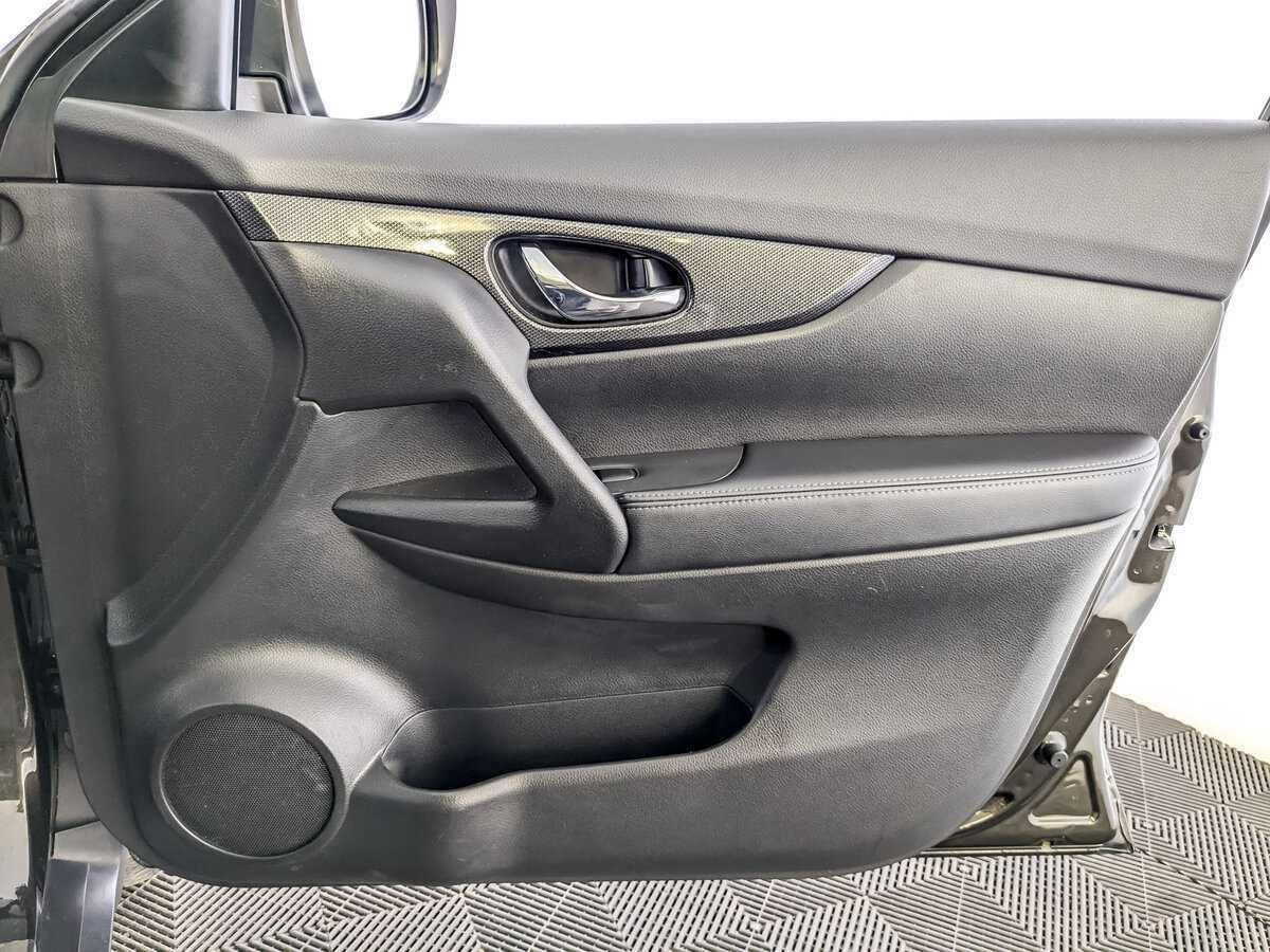 Б/У Ниссан Икс-Трейл 2017 года. Фото: #21