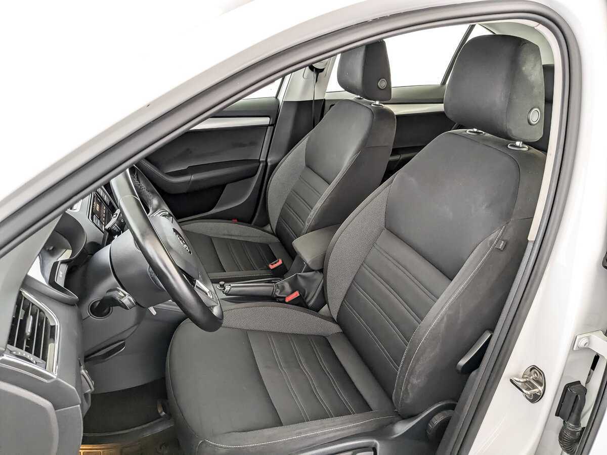 Б/У Шкода Октавия 2018 года. Фото: #19