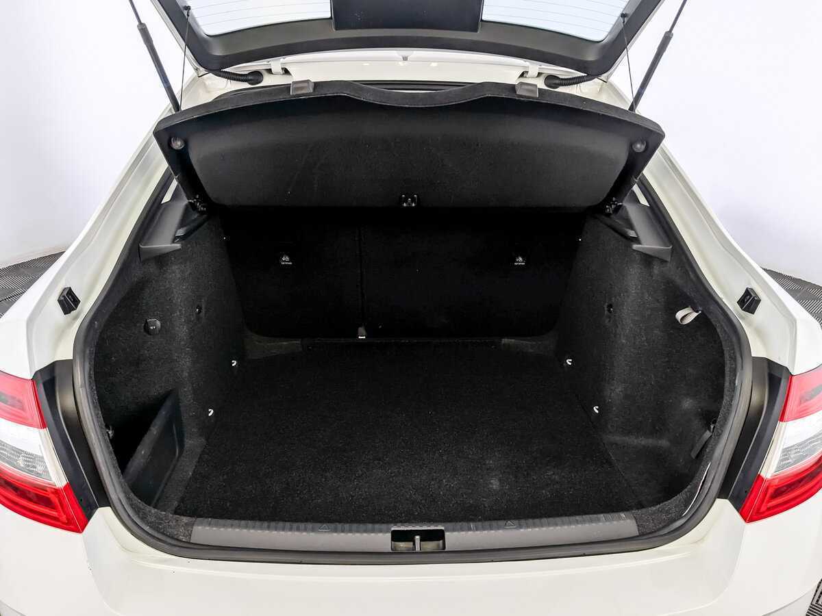 Б/У Шкода Октавия 2018 года. Фото: #9