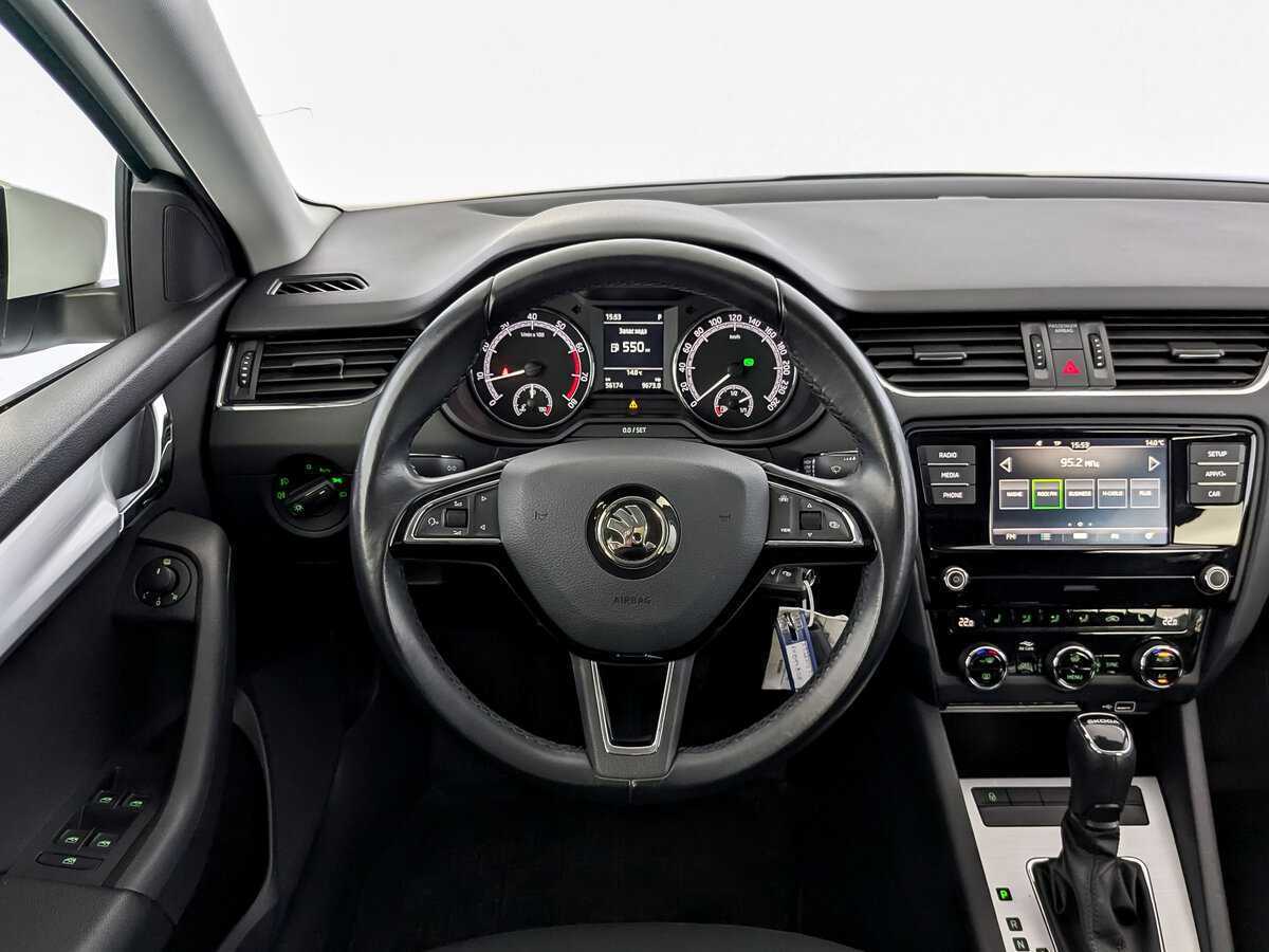 Б/У Шкода Октавия 2018 года. Фото: #20