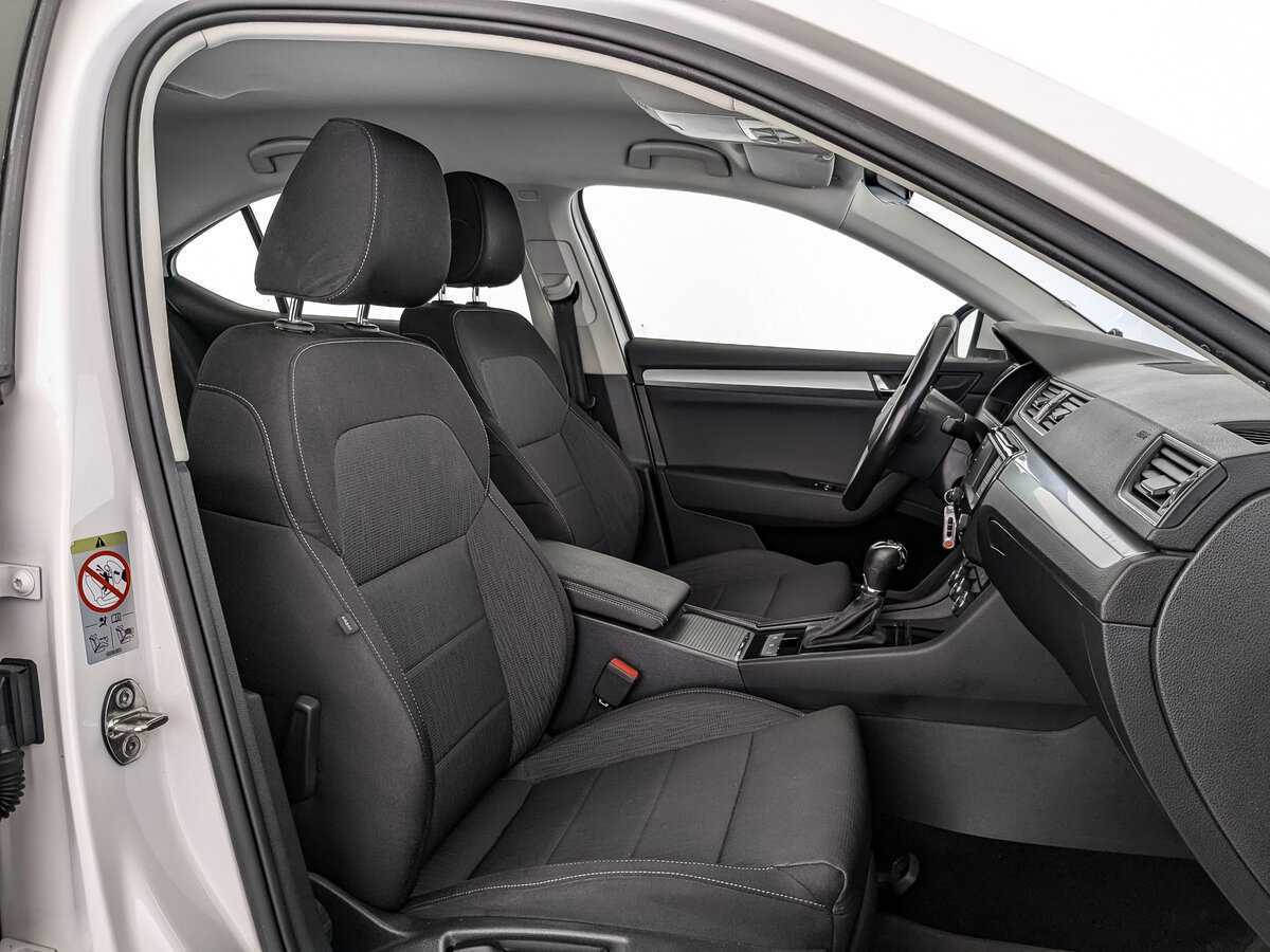 Б/У Шкода Суперб 2017 года. Фото: #22