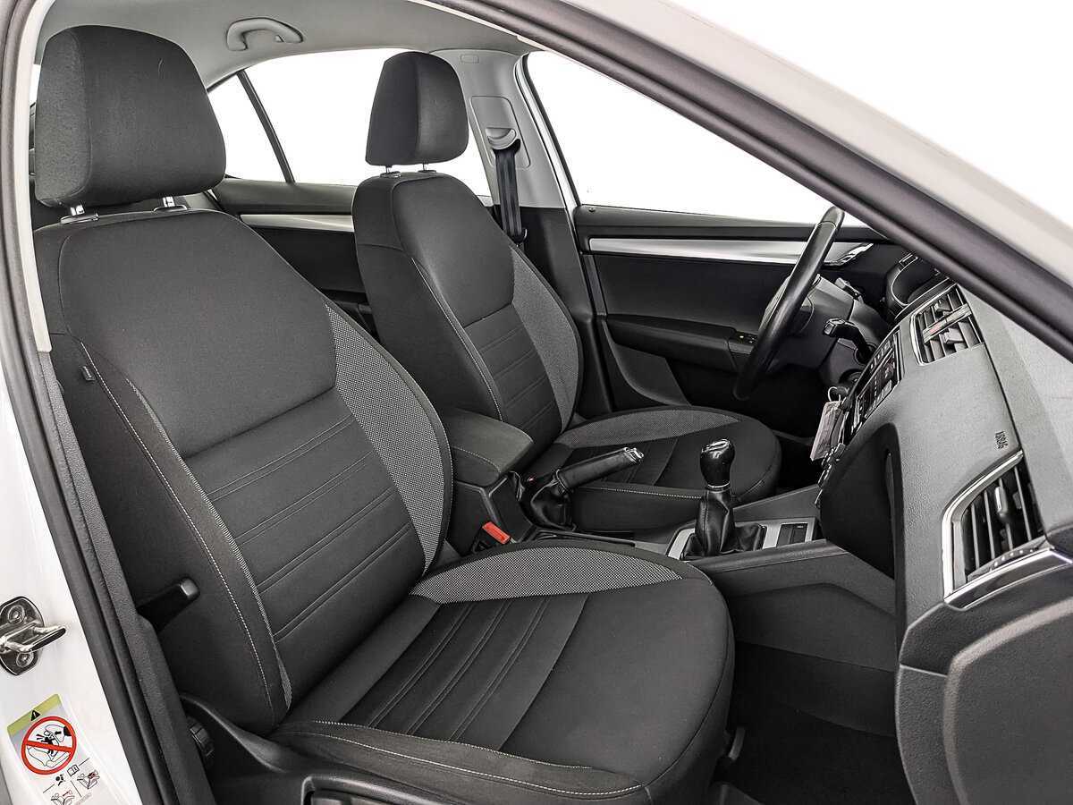 Б/У Шкода Октавия 2019 года. Фото: #21