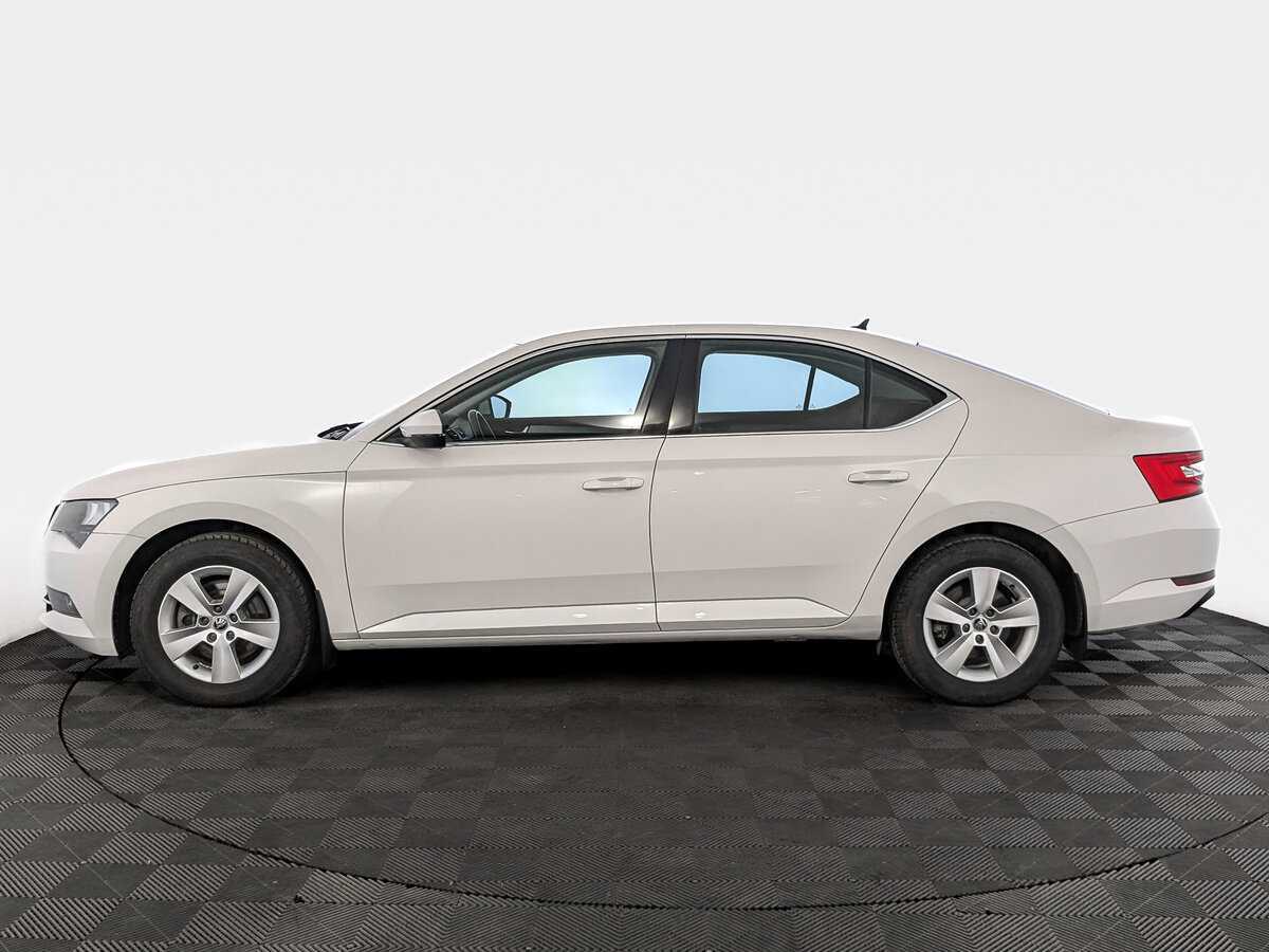 Б/У Шкода Суперб 2017 года. Фото: #7