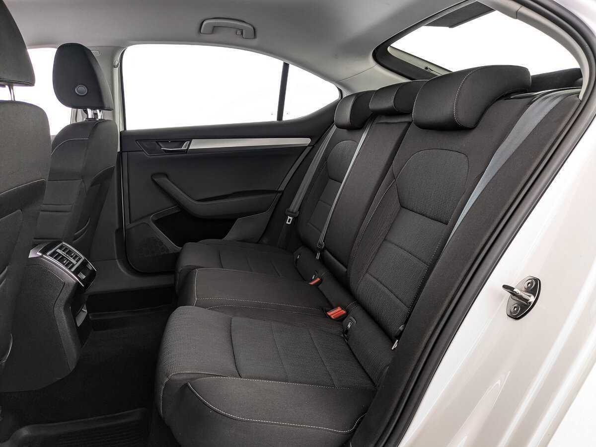 Б/У Шкода Суперб 2017 года. Фото: #15