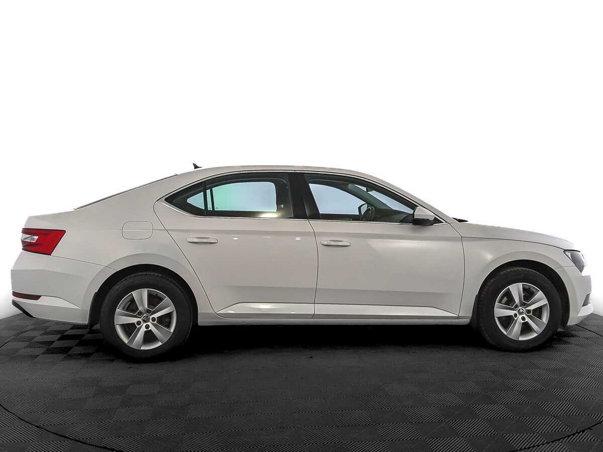 Б/У Шкода Суперб 2017 года. Фото: #3