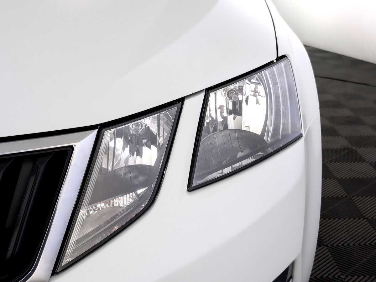 Б/У Шкода Октавия 2019 года. Фото: #14