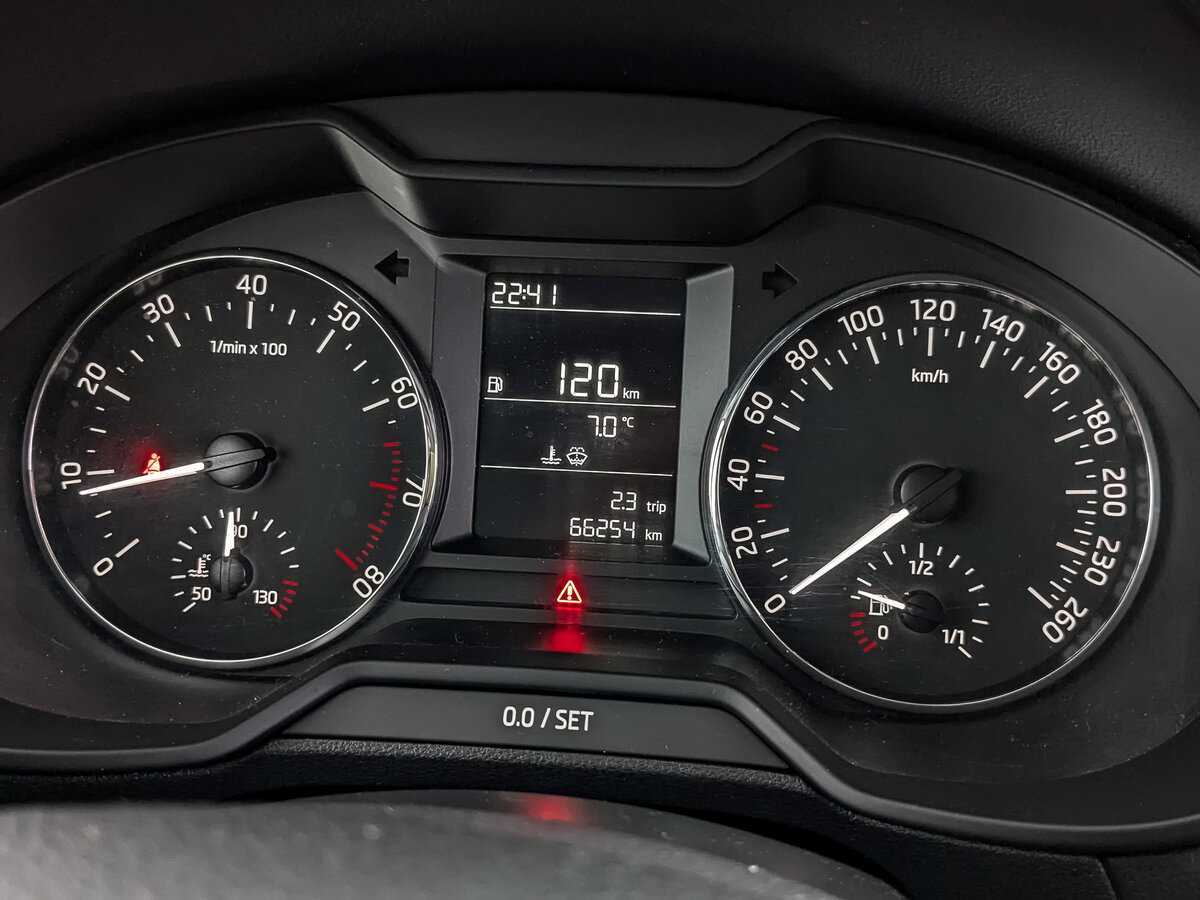 Б/У Шкода Октавия 2017 года. Фото: #11