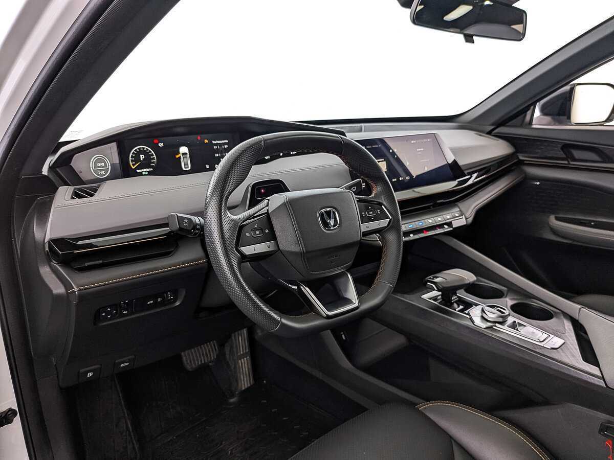 Changan UNI-V 2023 года с пробегом. Фото: #14