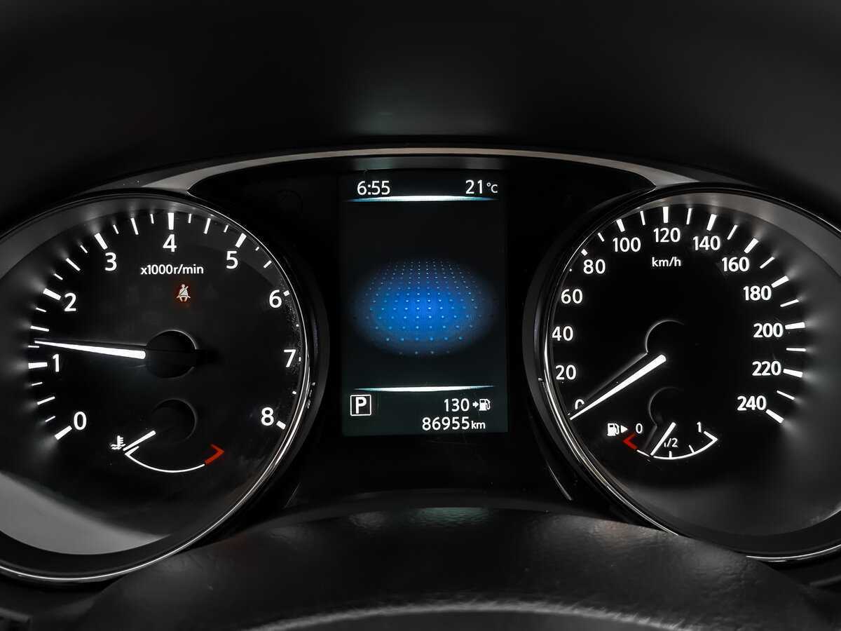 Б/У Ниссан Икс-Трейл 2015 года. Фото: #13