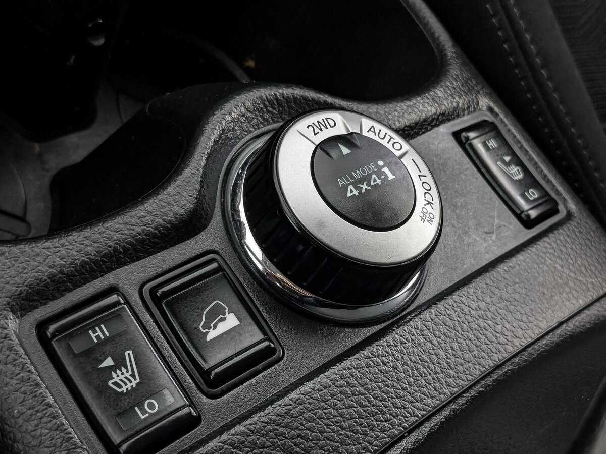 Б/У Ниссан Икс-Трейл 2015 года. Фото: #21