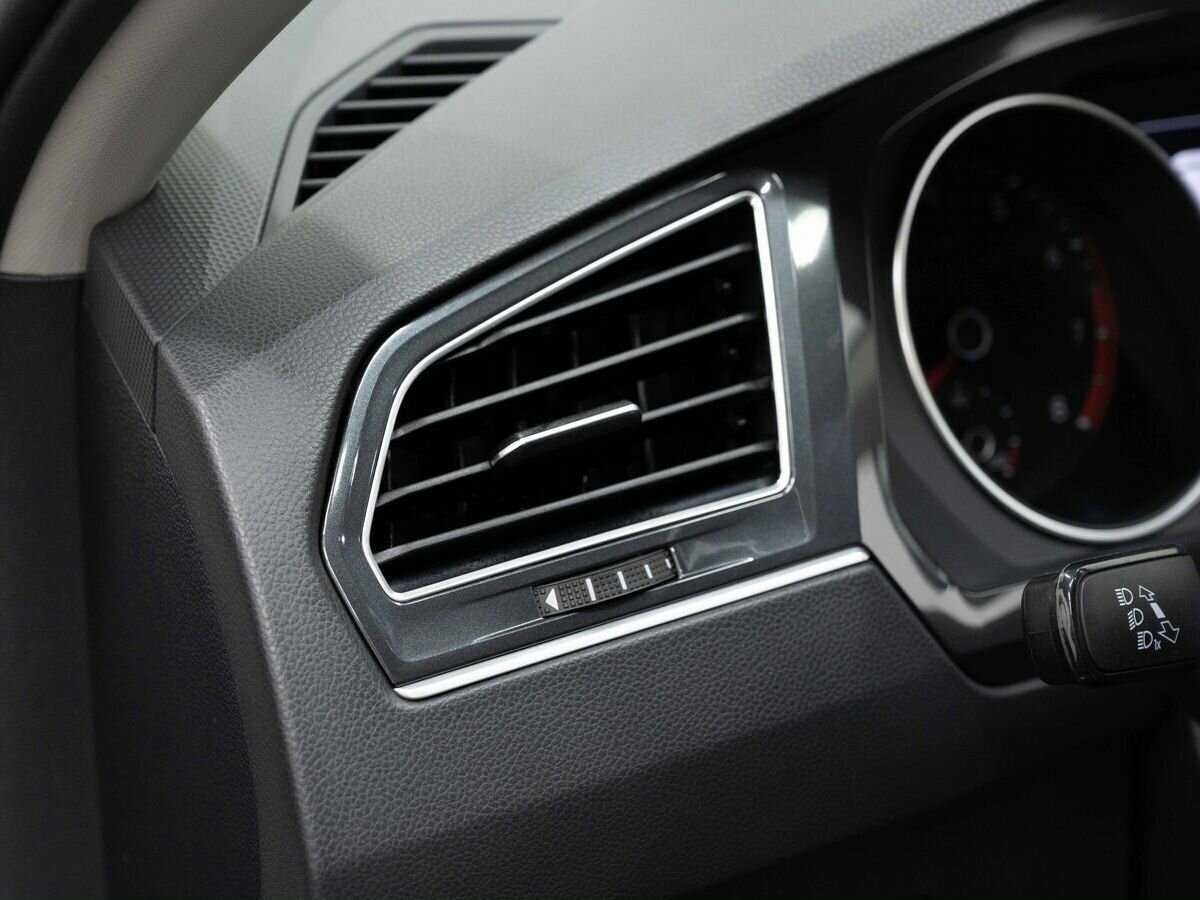 Б/У Фольксваген Тигуан 2017 года. Фото: #19