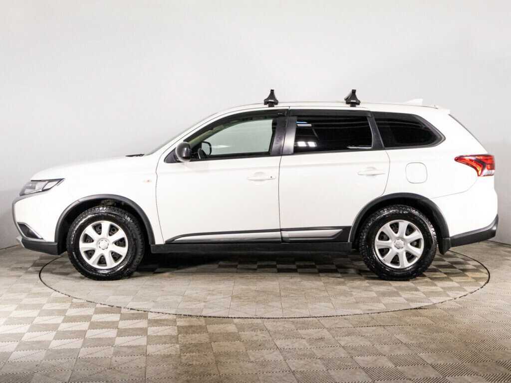 Б/У Митсубиши Оутлэндер 2018 года. Фото: #7