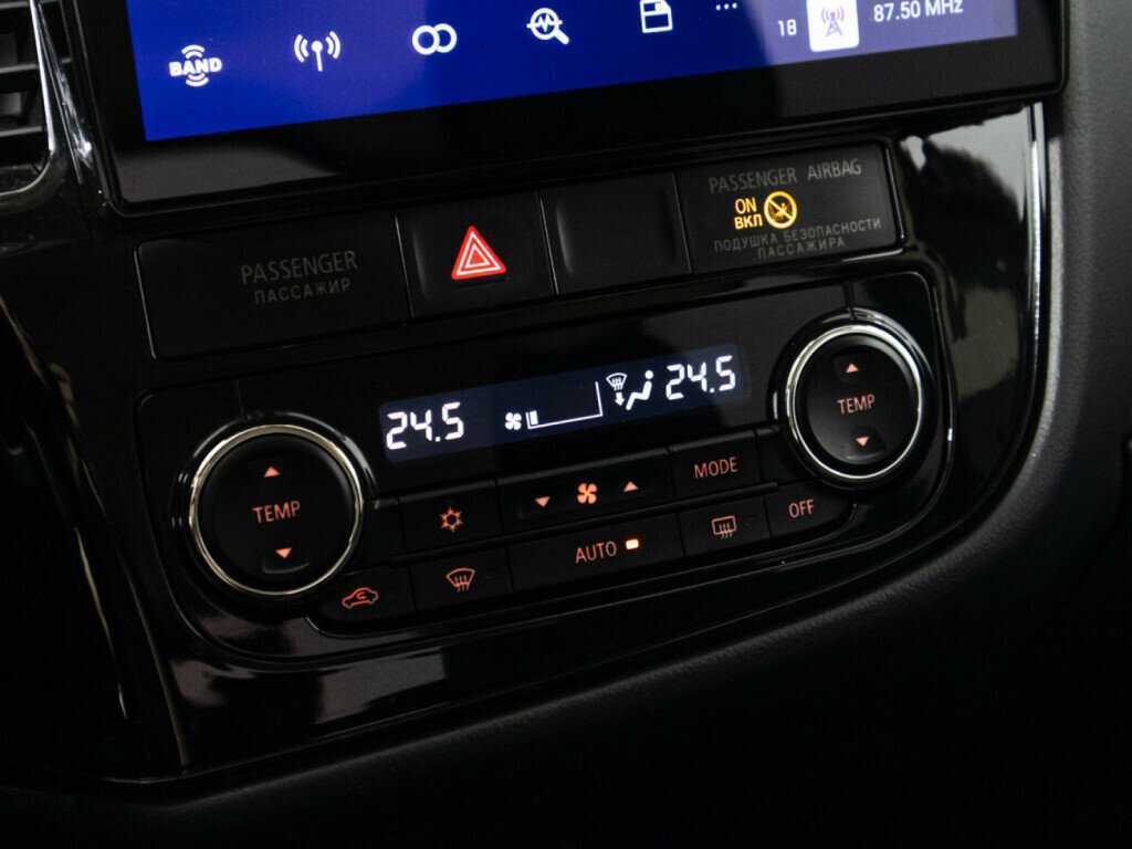 Б/У Митсубиши Оутлэндер 2012 года. Фото: #15