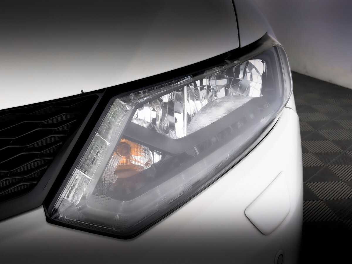 Б/У Ниссан Икс-Трейл 2016 года. Фото: #16