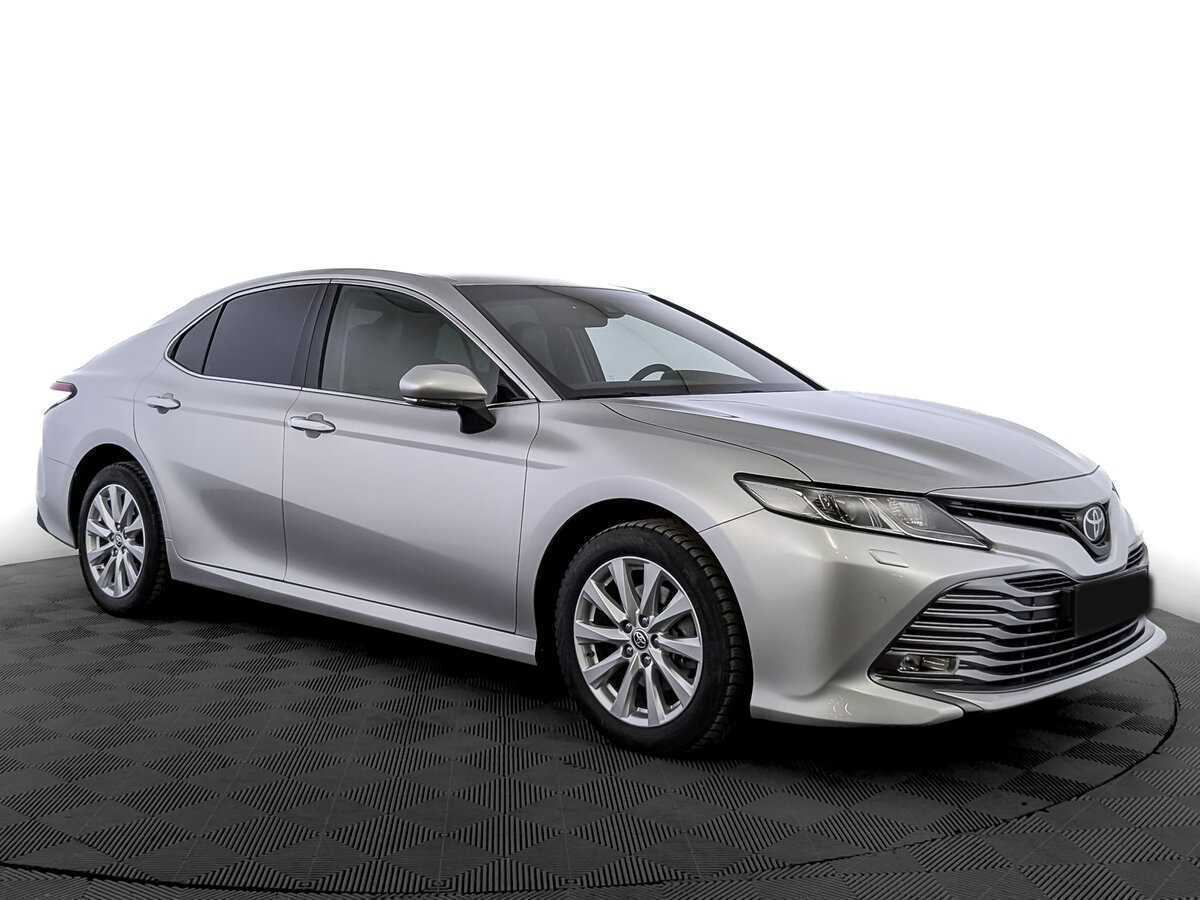 Toyota Camry 2019 года с пробегом. Фото: #2