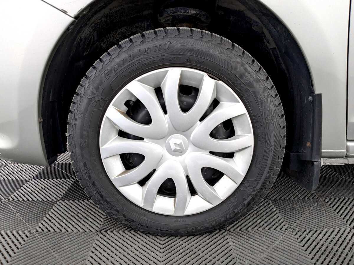 Б/У Рено Сандеро 2018 года. Фото: #17