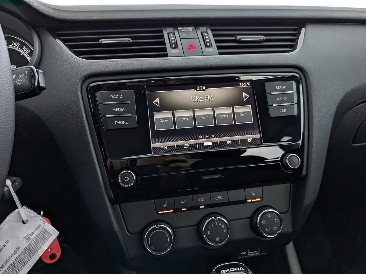 Б/У Шкода Октавия 2019 года. Фото: #18