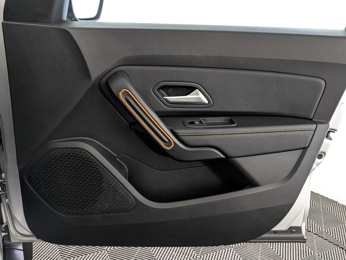 Б/У Рено Дастер 2021 года. Фото: #21