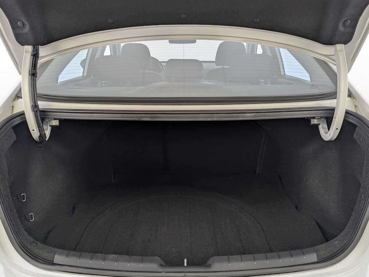 Б/У Хендай Елантра 2019 года. Фото: #9