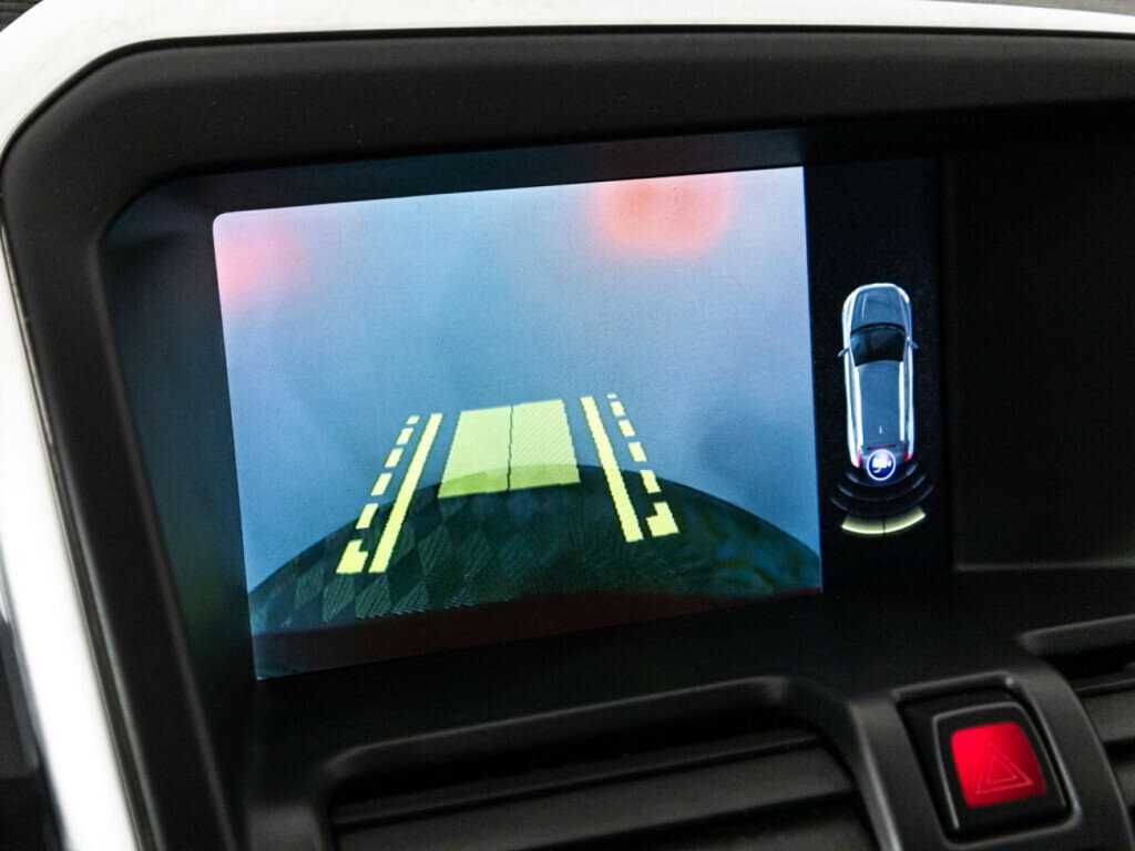 Б/У Вольво ИксЦ60 2014 года. Фото: #14