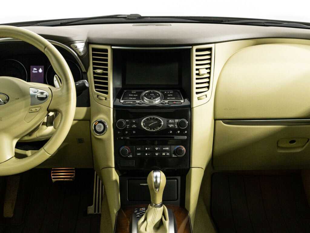 Infiniti FX 2012 года с пробегом. Фото: #13