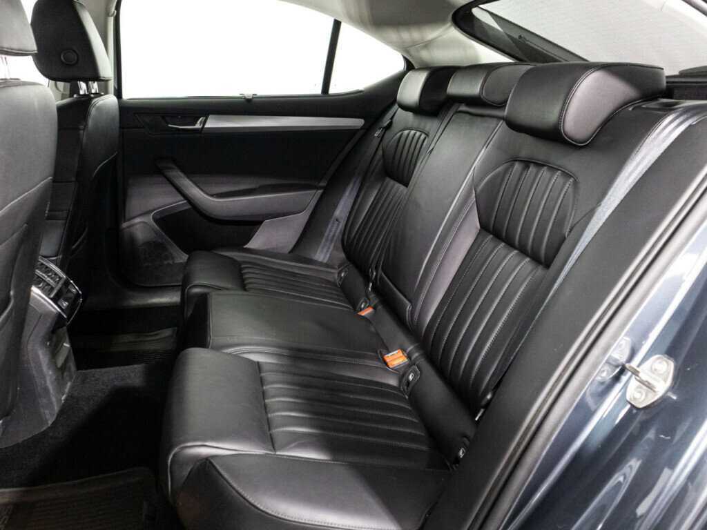 Б/У Шкода Суперб 2018 года. Фото: #9