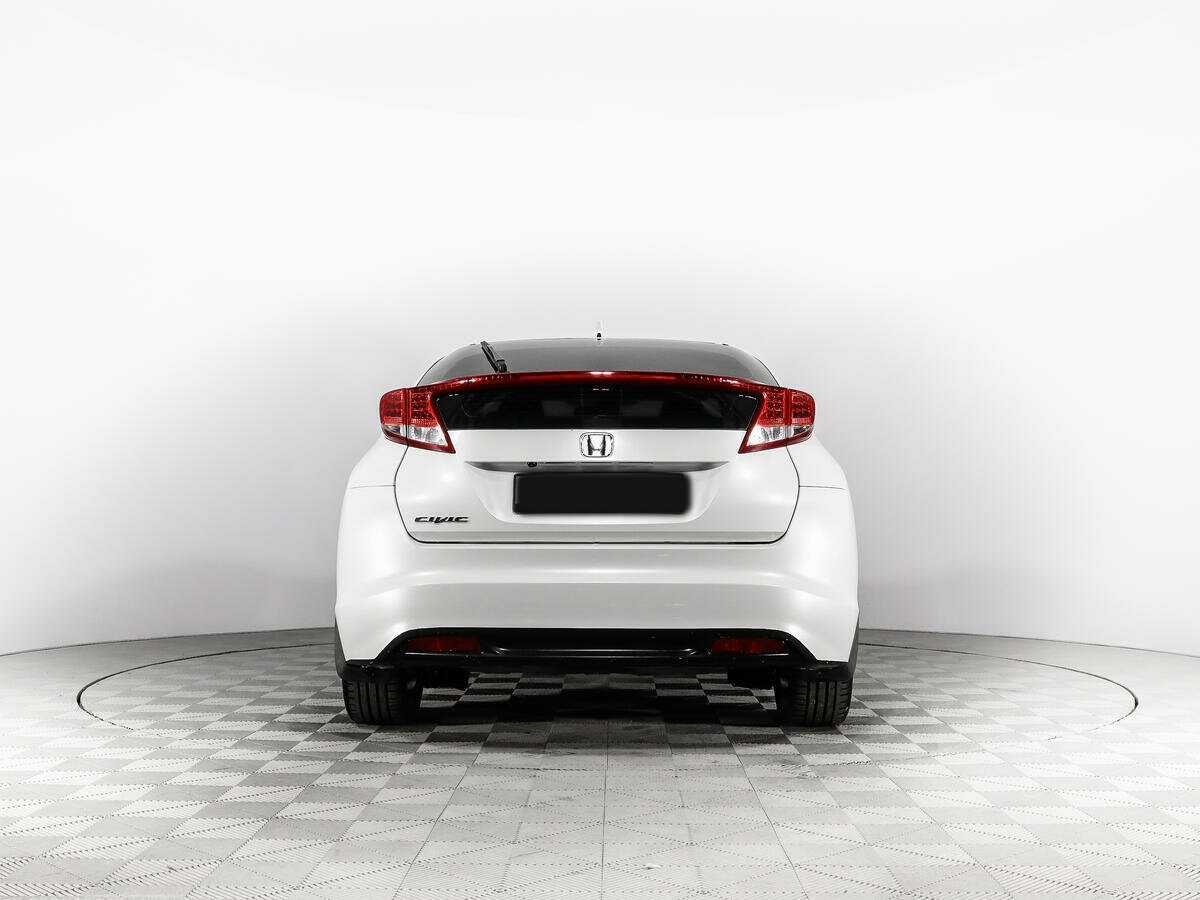 Honda Civic 2012 года с пробегом. Фото: #5