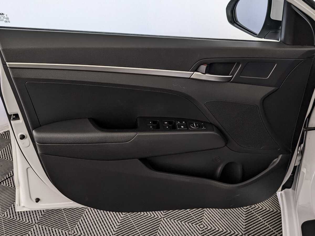 Б/У Хендай Елантра 2019 года. Фото: #18