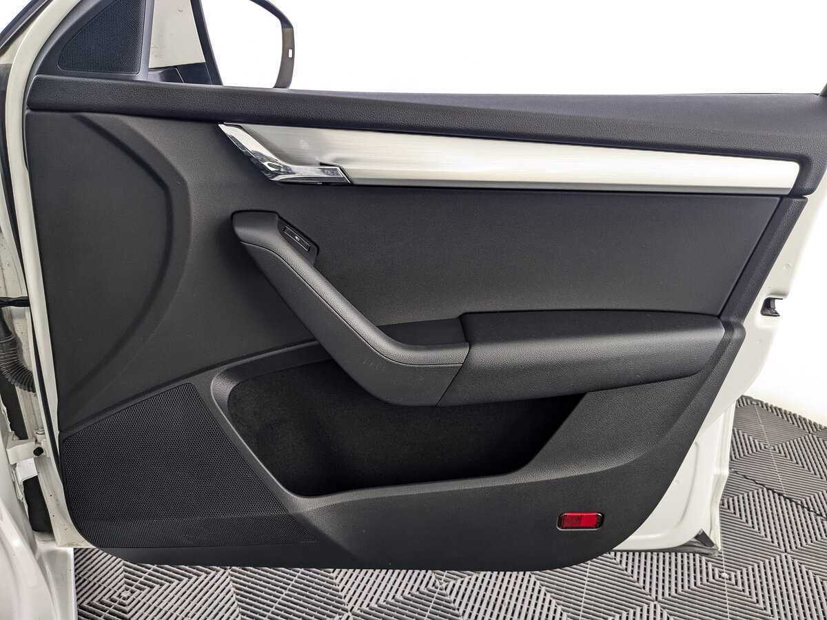 Б/У Шкода Октавия 2019 года. Фото: #23