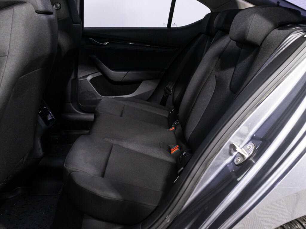 Б/У Шкода Октавия 2021 года. Фото: #9