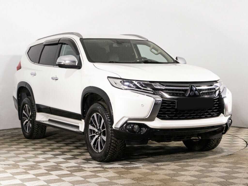 Mitsubishi Pajero Sport 2018 года с пробегом. Фото: #2