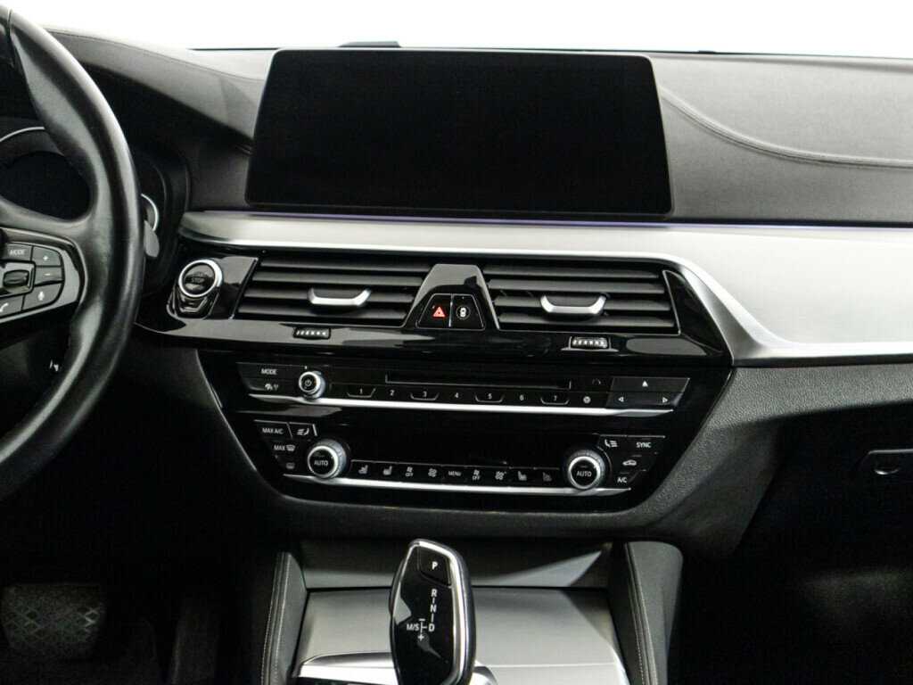 BMW 5 серии 2018 года с пробегом. Фото: #13