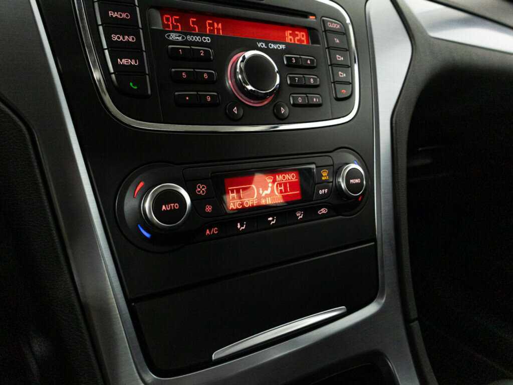 Б/У Форд Мондео 2014 года. Фото: #14