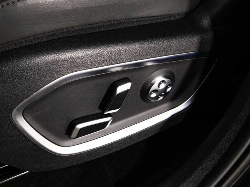 Geely Tugella 2023 года с пробегом. Фото: #18