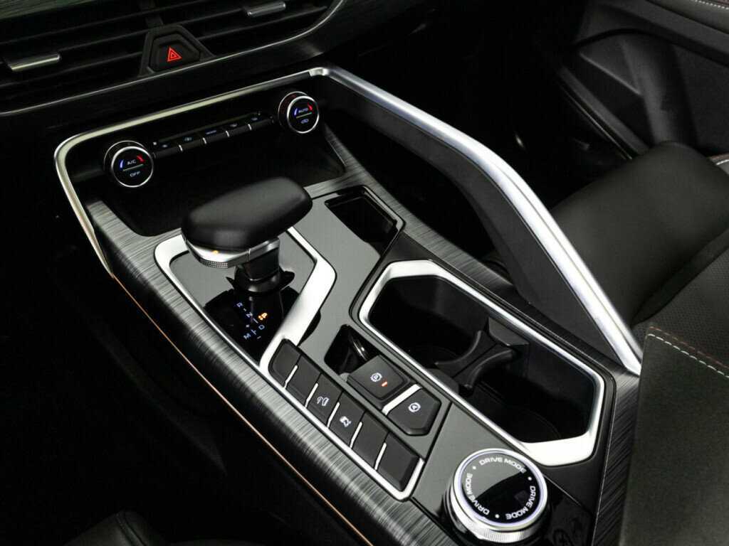 Geely Tugella 2023 года с пробегом. Фото: #21