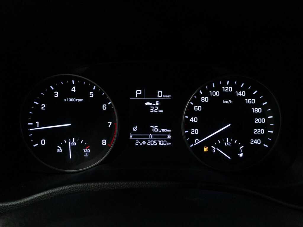 Б/У Хендай Елантра 2017 года. Фото: #11