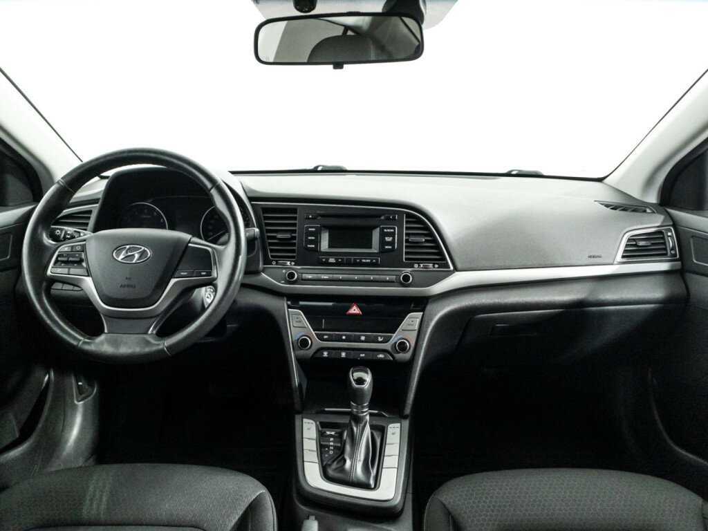 Б/У Хендай Елантра 2017 года. Фото: #12