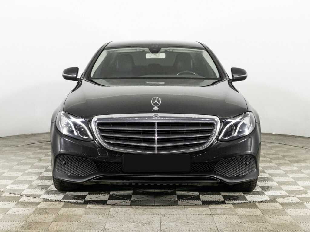 Mercedes-Benz E-Класс 2019 года с пробегом. Фото: #1