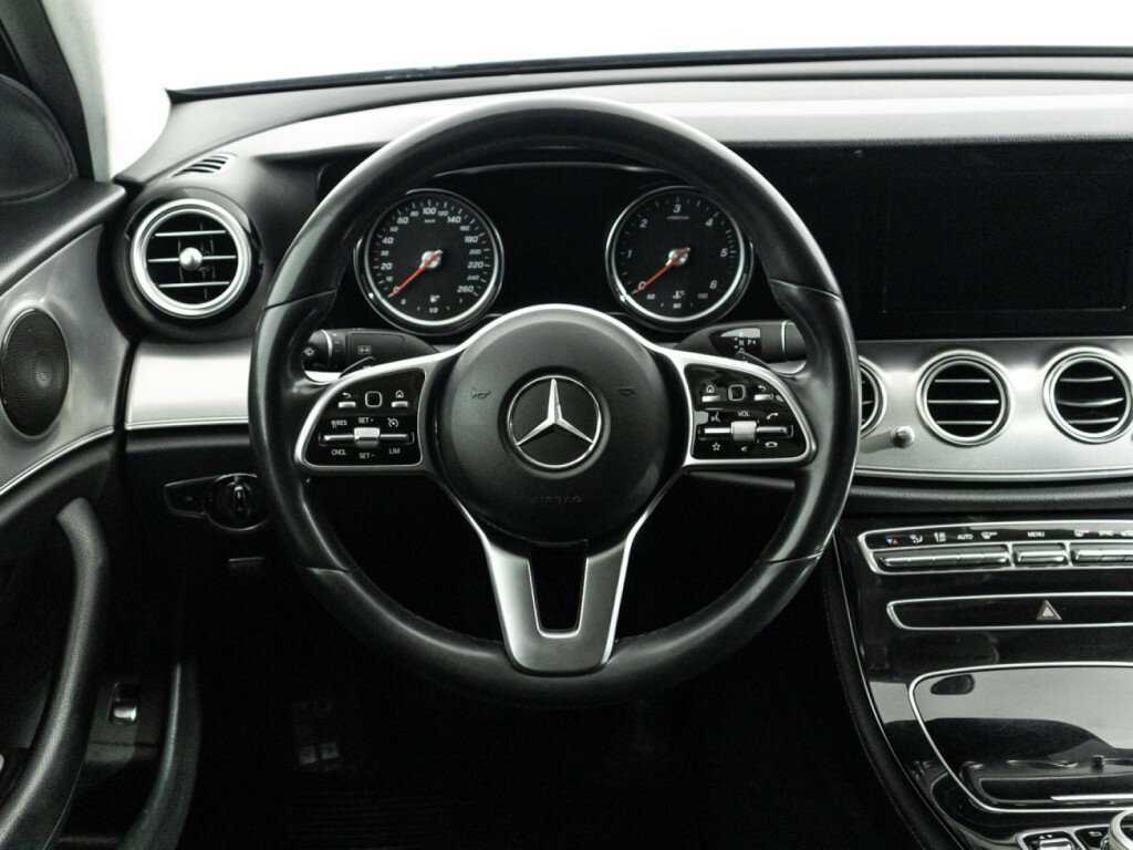 Mercedes-Benz E-Класс 2019 года с пробегом. Фото: #18