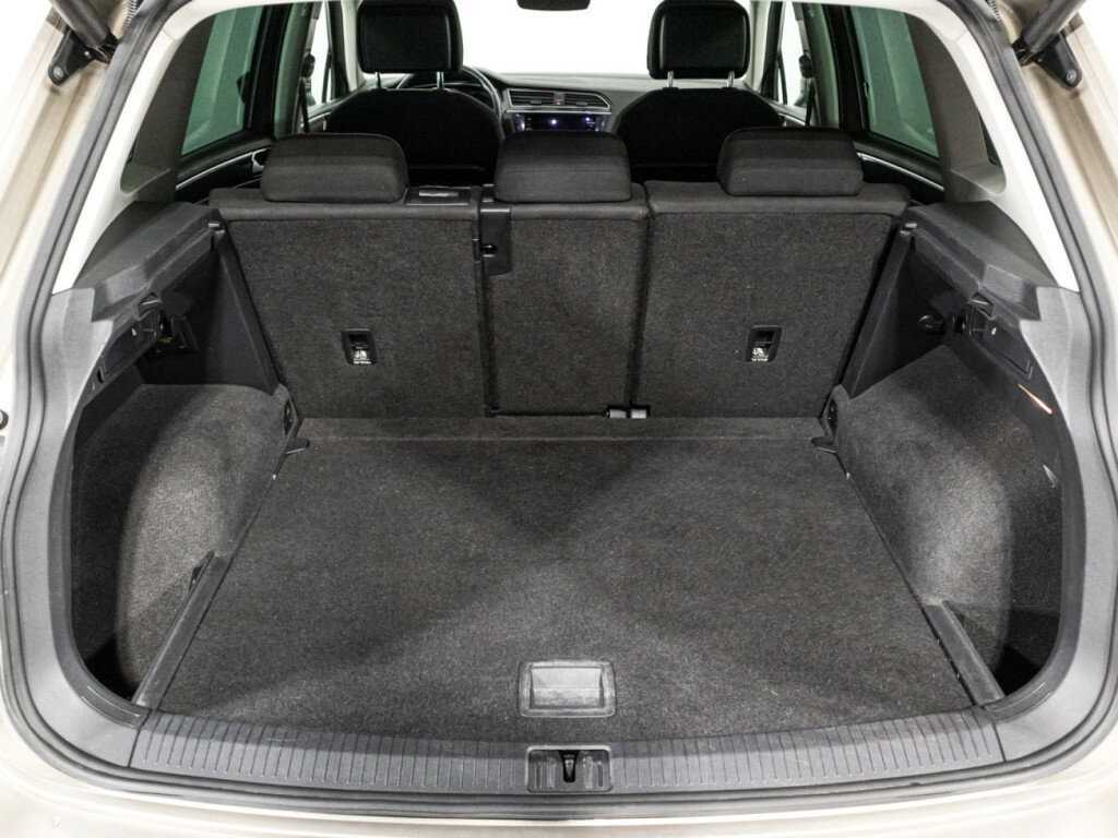 Б/У Фольксваген Тигуан 2018 года. Фото: #14