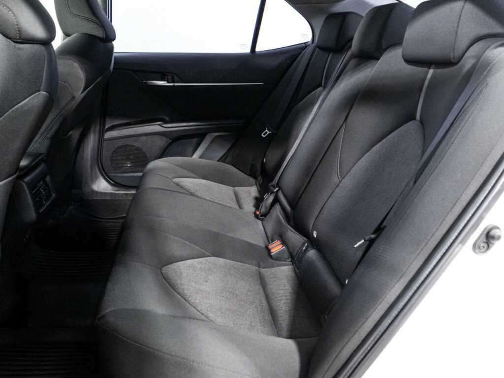 Б/У Тойота Камри 2021 года. Фото: #9