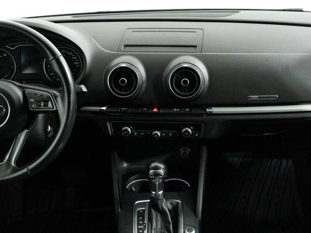 Audi A3 2019 года с пробегом. Фото: #13
