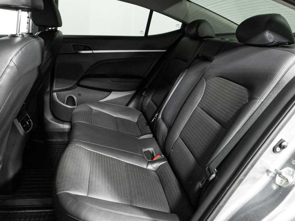 Б/У Хендай Елантра 2019 года. Фото: #9