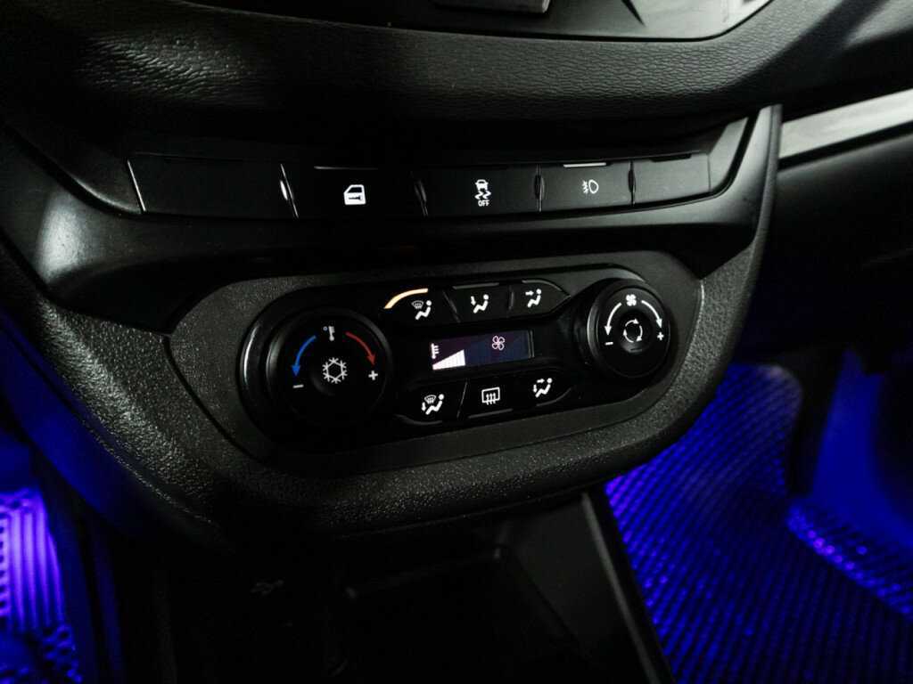 Lada (ВАЗ) Vesta 2019 года с пробегом. Фото: #14