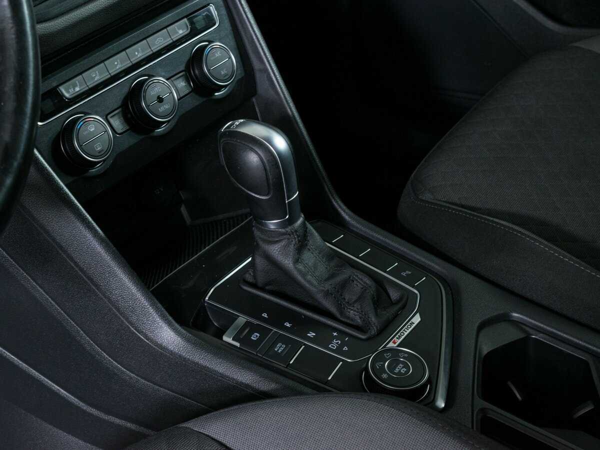 Б/У Фольксваген Тигуан 2018 года. Фото: #12