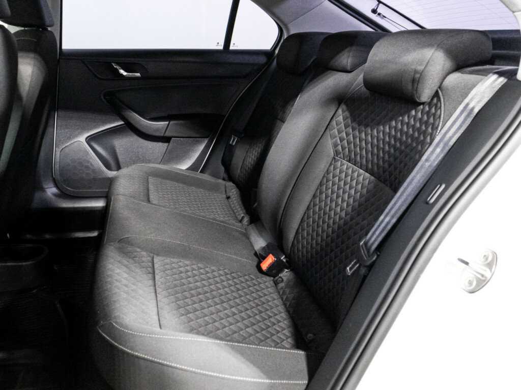 Б/У Шкода Рапид 2016 года. Фото: #9