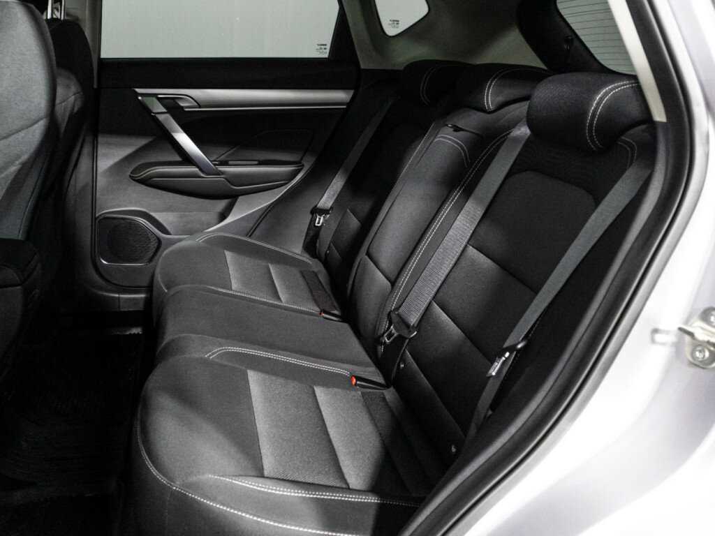 Б/У Джили Кулрэй 2020 года. Фото: #9