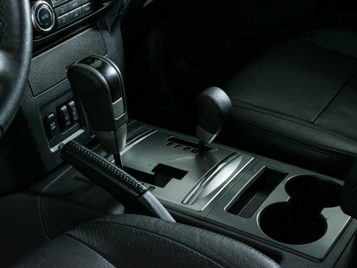 Б/У Митсубиши Паджеро 2013 года. Фото: #12